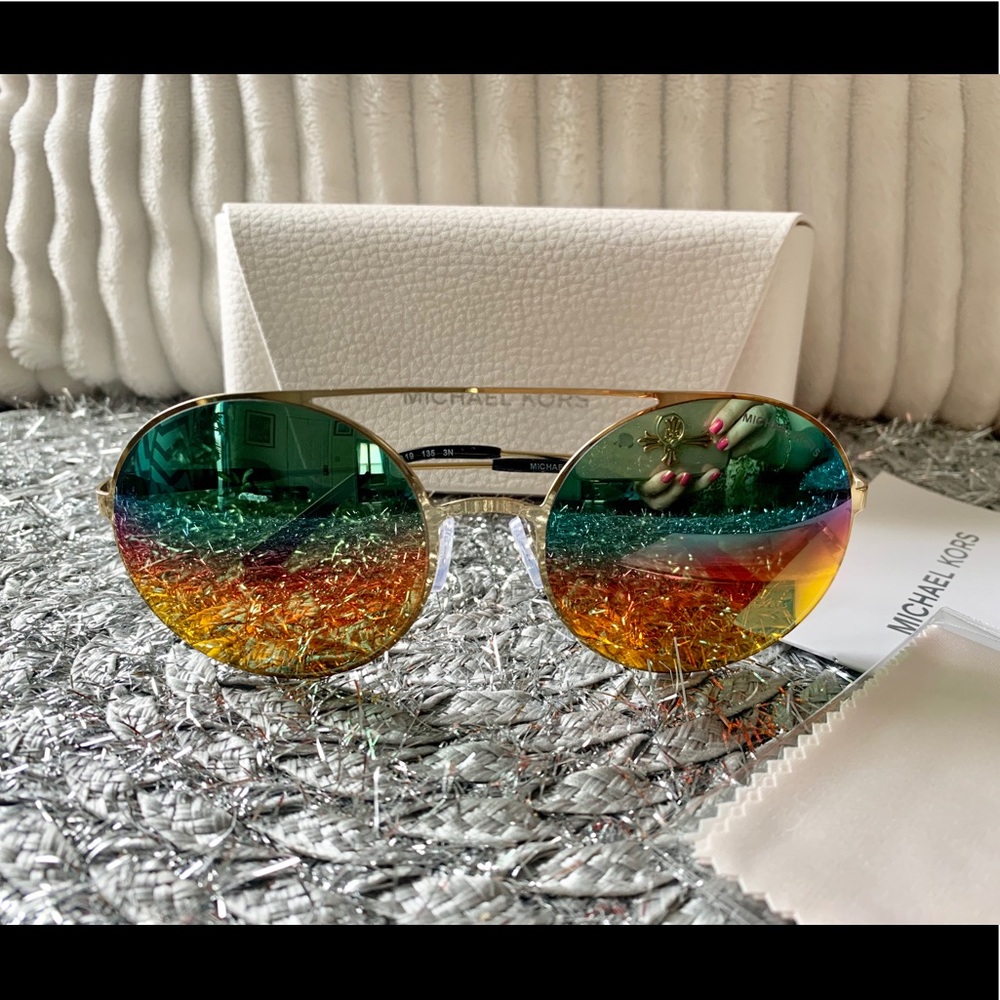 New Michael Kors Sunglasses - Picture 2 of 8